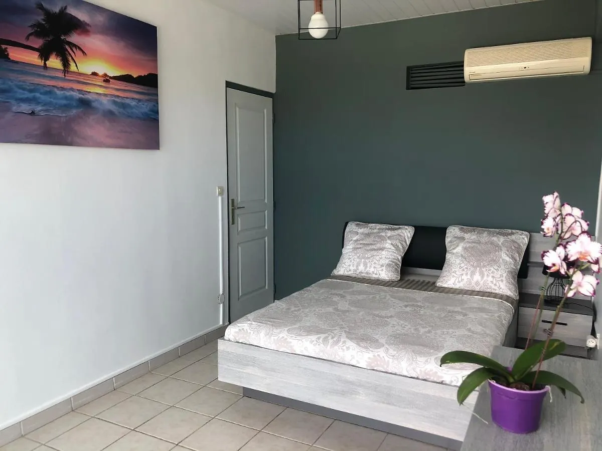 Caraibes Ocean View Apartment Les Trois-Ilets